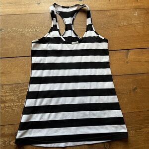 Lululemon black and white racer back athletic top